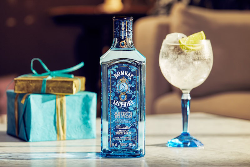 BOMBAY SAPPHIRE® S'ASSOCIE À L'ARTISTE MAGGIE ENTERRIOS ET LANCE UNE ÉDITION LIMITÉE INSPIRÉE PAR LA BOTANIQUE