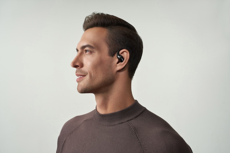 SHOKZ DÉVOILE OPENFIT, DES ÉCOUTEURS SANS FIL AU DESIGN OPEN EAR