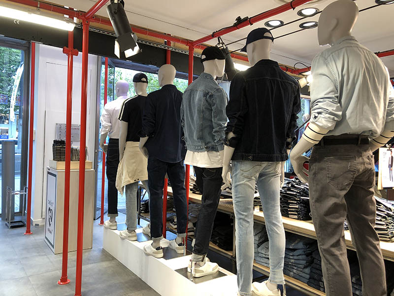 CELIO NOUS EMBARQUE A LA RENCONTRE DU JEANS DE NOTRE VIE !