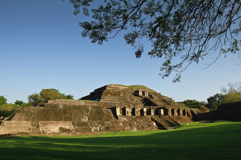 EL SALVADOR, LE PAYS DES VOLCANS ET DU SURF 