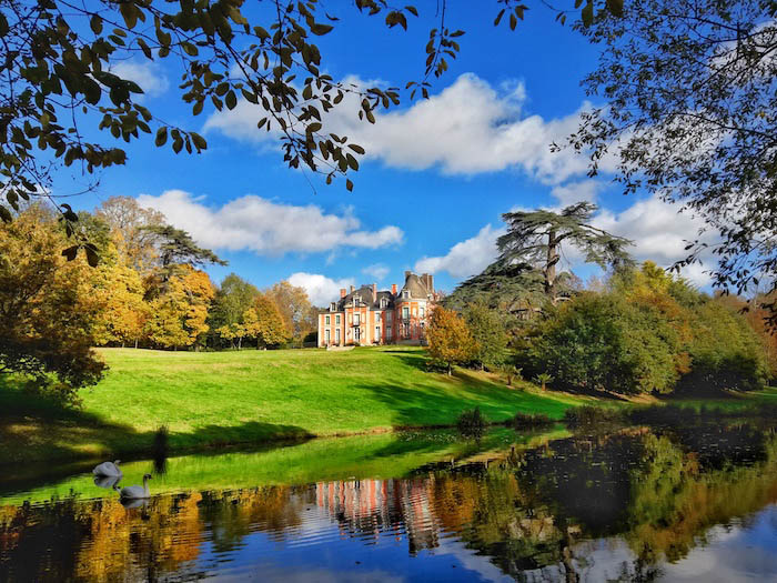 LE PARC DU CHÂTEAU DE CHANTORE, UN ÉCRIN DE VERDURE EN NORMANDIE 