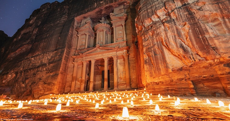 VOYAGEZ À TRAVERS LES COULEURS DU MONDE ET DÉCOUVREZ DES DESTINATIONS VIBRANTES ET INOUBLIABLES