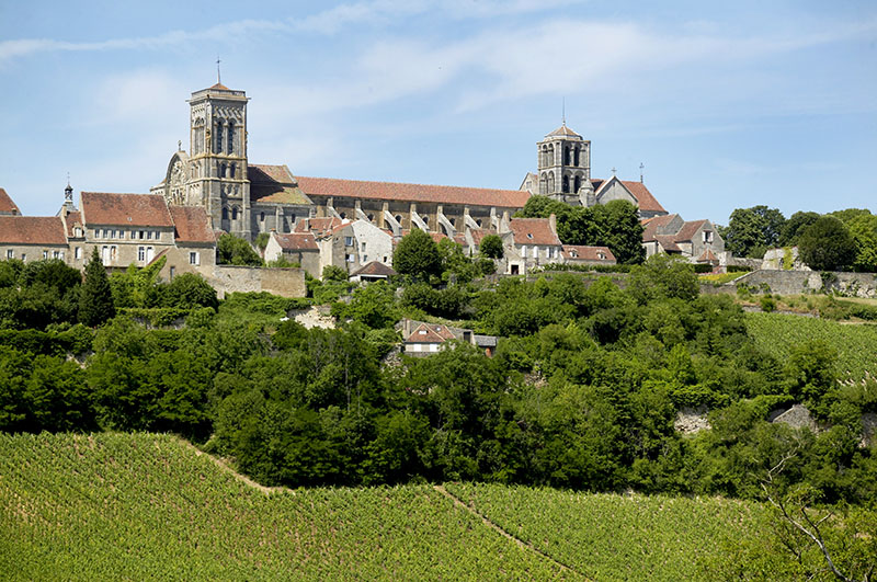 ÉTIENNE HADJU SUR LA COLLINE ÉTERNELLE